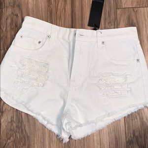 NWT white high waisted shorts with flowers